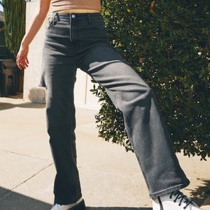 ripped high rise balloon jeans, black. size 7 regular.